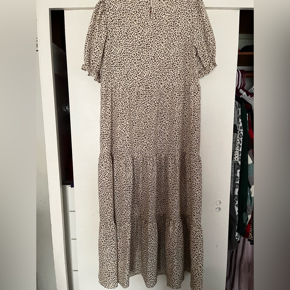 SOLD-Women’s Shein Leopard Print Maxi Dress - Picture 4 of 6